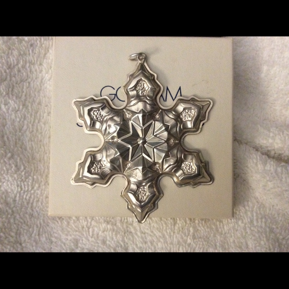 Vintage 1975 Gorham sterling silver snowflake.